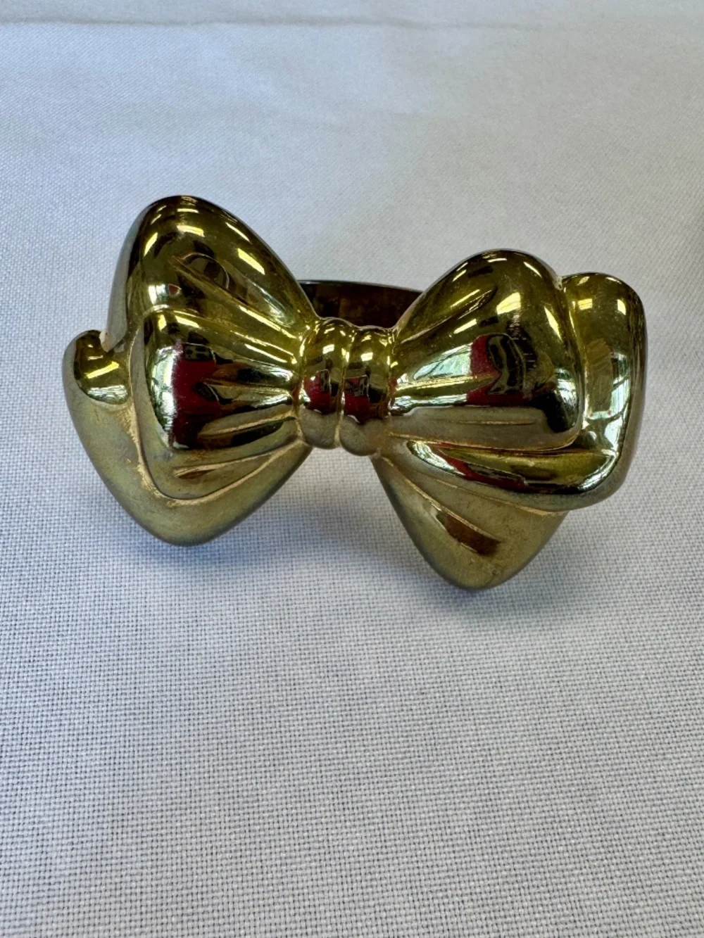 Brass Bow Napkin Rings Vintage 80's Set of Four - Picture 3 of 6